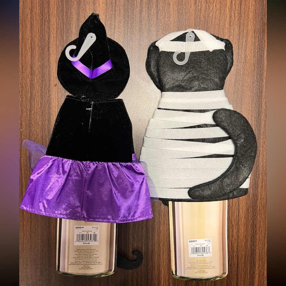 🧙♀️🐕🦺 2 Witch Dog mummy bottle covers broom black lab purple boots NWT felt - Picture 3 of 3